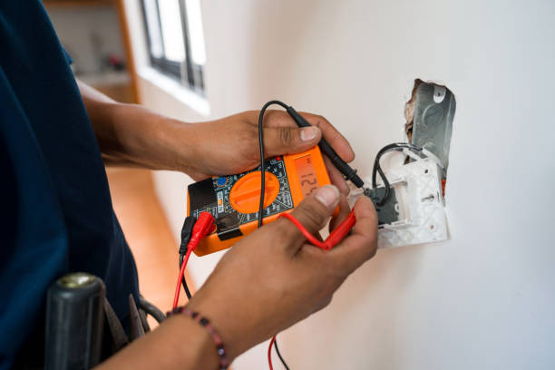 Best Emergency Electrical Repair  in Flora Vista, NM
